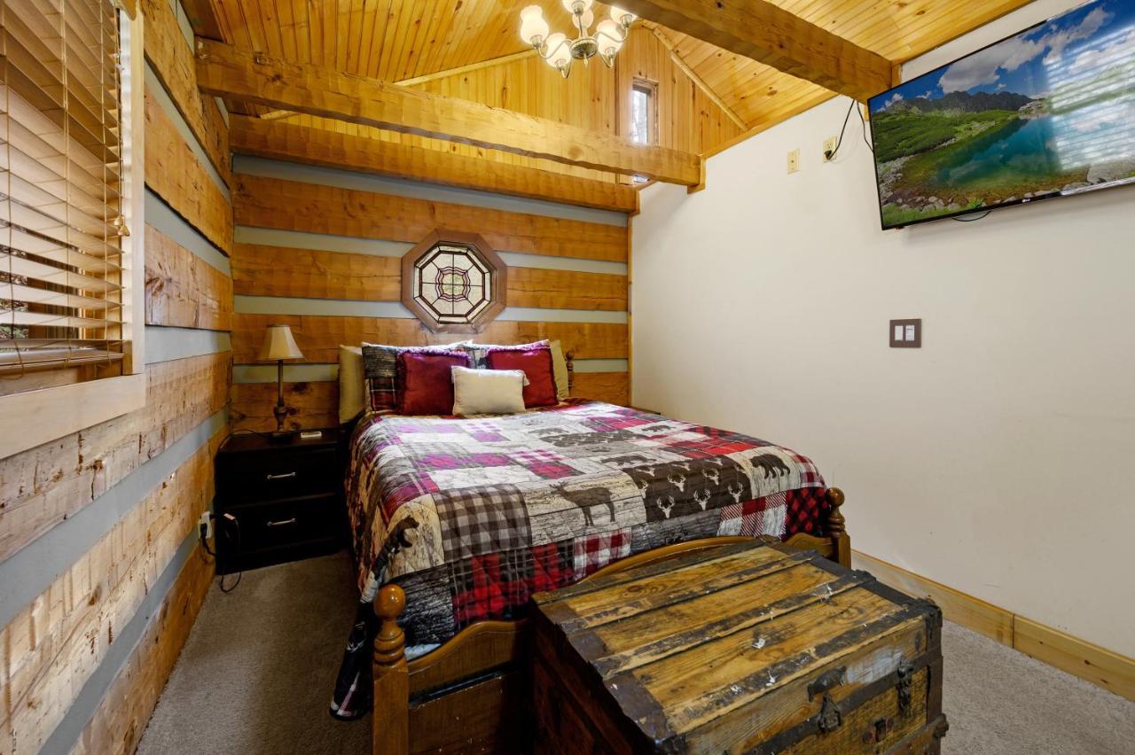The Robins Nest With Hot Tub Villa Pigeon Forge Ngoại thất bức ảnh
